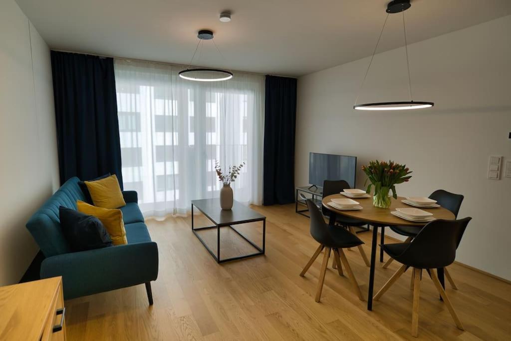 Modern Apartment Near Stadtpark Wina Bagian luar foto