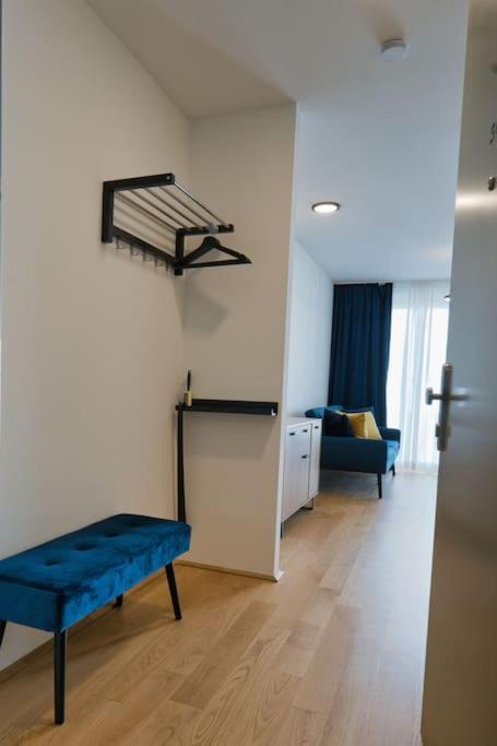 Modern Apartment Near Stadtpark Wina Bagian luar foto
